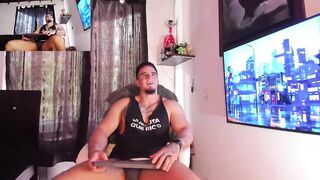 kingbear777 - [Stripchat] young smoking flexing cei