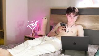 aronyou_win - [Chaturbate] - Tags: cumshow sensual yearning gallant striking