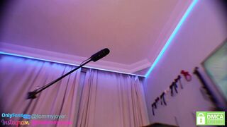 tommyjoyer - [Chaturbate] - Tags: vigorous charismatic entertainer defined back muscular thighs