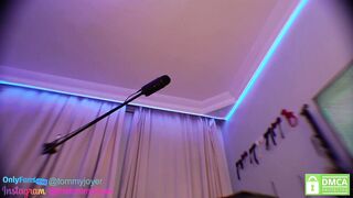 tommyjoyer - [Chaturbate] - Tags: vigorous charismatic entertainer defined back muscular thighs