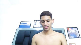 thom_hotts - [Stripchat] trimmed masturbation anal-toys skinny