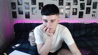 angryzan - [Stripchat] bisexuals handjob skinny handjob