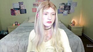 Silver_Soft - [Stripchat] cam2cam flashing femboy smoking