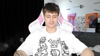 lance_belll - [Chaturbate] - Tags: stylish gamer bisexual heightened lust tits