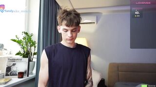 aiko_miracle - [Chaturbate] - Tags: gay-argentina gaydaddy handsome features delightful performer